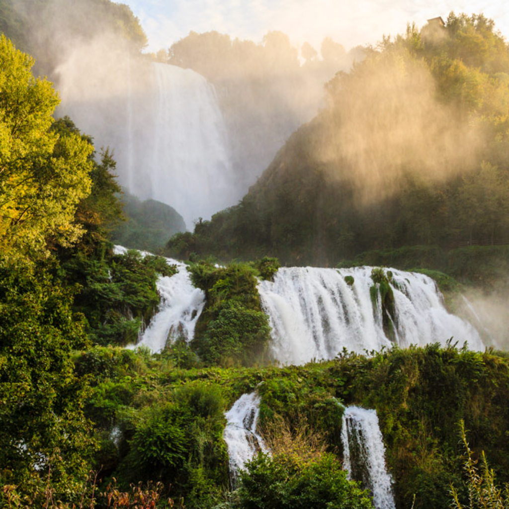 Cascata delle Marmore, één van de hoogste watervallen van Europa. Spectaculair en perfect voor een frisse pauze, op slechts 20 minuten rijden van de Abbazia.